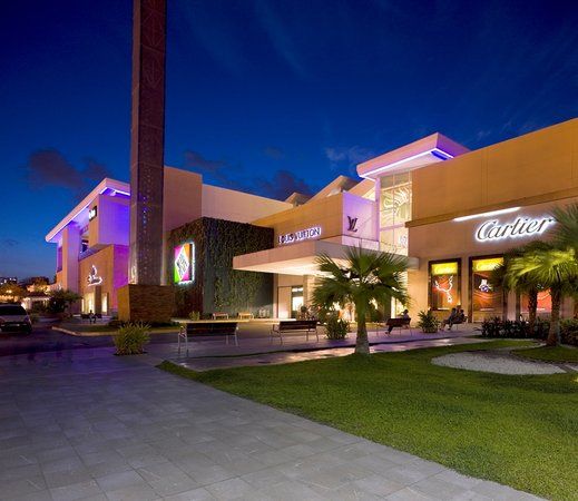 Einkaufszentrum Multiplaza Pacific